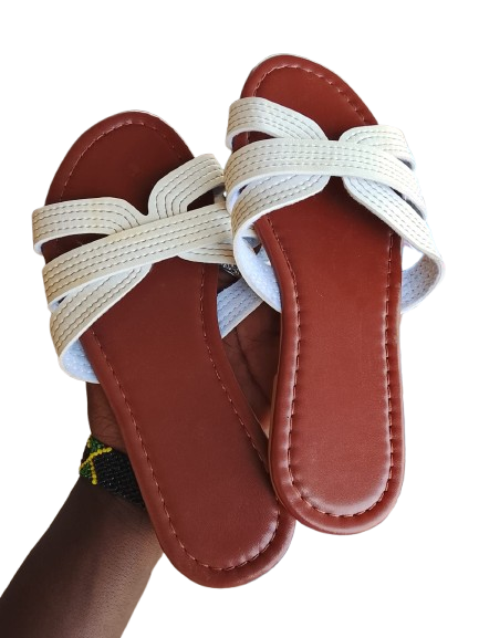 WOMEN'S FLAT SANDALS
