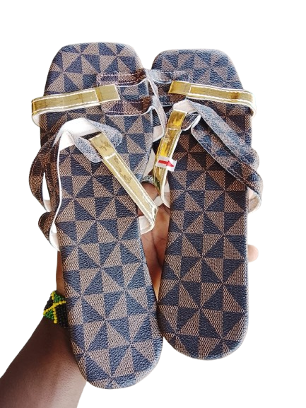 WOMEN'S FLAT SANDALS