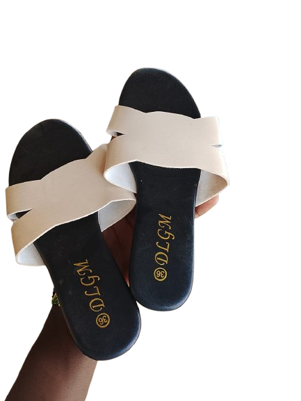 WOMEN'S FLAT SANDALS