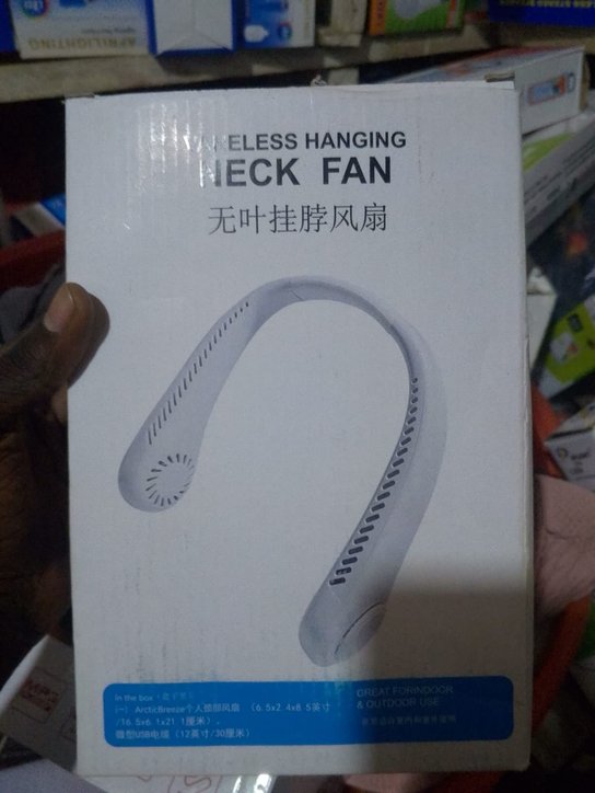 Personal fan wearable neck fan